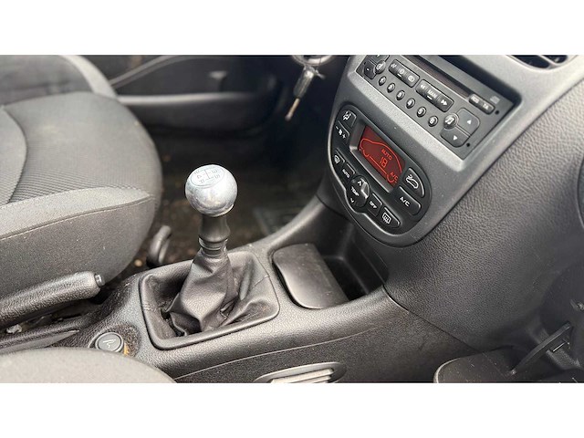 Peugeot 206 sw 1.4-16v air-line 3 88pk 2006, 59-tb-fg - afbeelding 27 van  33