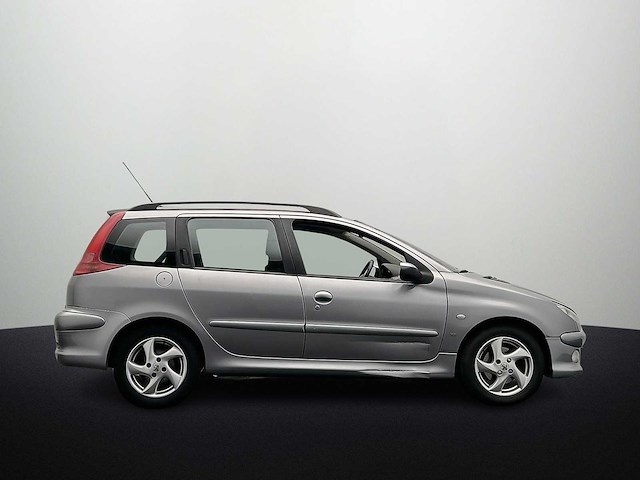Peugeot 206 sw 1.4-16v xs pack 2004 | 51-pk-vv - afbeelding 10 van  47