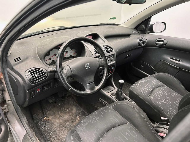 Peugeot 206 sw 1.4-16v xs pack 2004 | 51-pk-vv - afbeelding 35 van  47