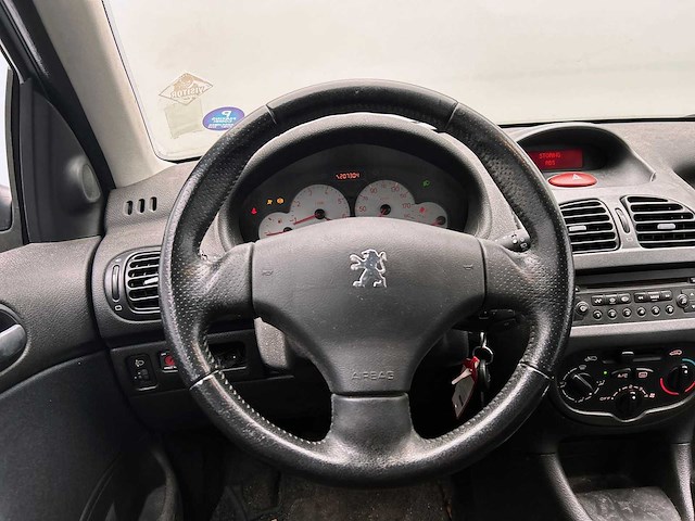 Peugeot 206 sw 1.4-16v xs pack 2004 | 51-pk-vv - afbeelding 40 van  47