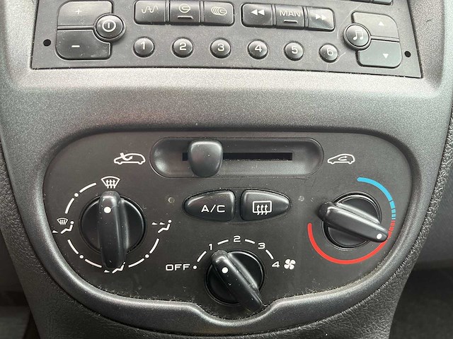 Peugeot 206 sw 1.4 xs 2003 | 24-ll-jn - afbeelding 10 van  23