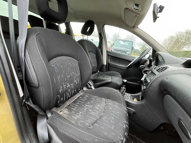 Peugeot 206 sw 1.4 xs 2003 | 24-ll-jn - afbeelding 16 van  23