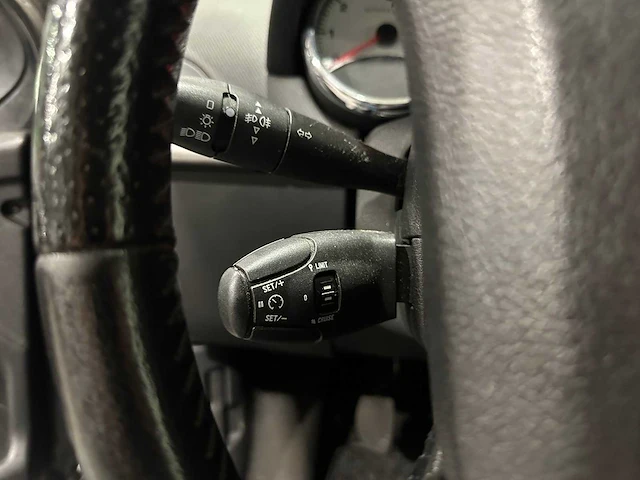 Peugeot 207 1.4 vti look 53-hpg-7 - afbeelding 6 van  18