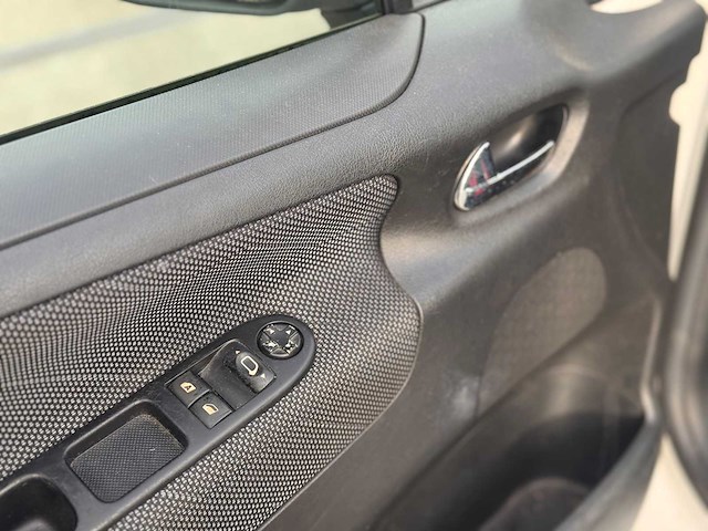 Peugeot 207 1.4 vti look, 82-hjb-7 - afbeelding 3 van  13