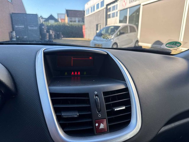 Peugeot 207 1.4 vti xs 2008 | 04-zl-tf - afbeelding 11 van  19