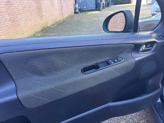 Peugeot 207 1.4 vti xs 2008 | 04-zl-tf - afbeelding 2 van  22