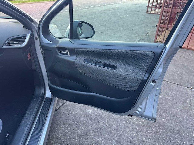 Peugeot 207 1.4 vti xs pack 95-jbl-4 - afbeelding 2 van  20