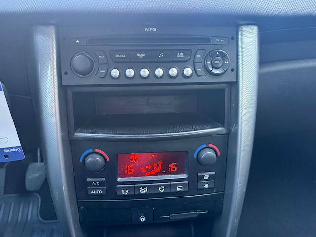 Peugeot 207 1.4 vti xs pack 95-jbl-4 - afbeelding 10 van  20