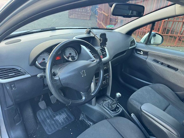 Peugeot 207 1.4 vti xs pack 95-jbl-4 - afbeelding 6 van  19