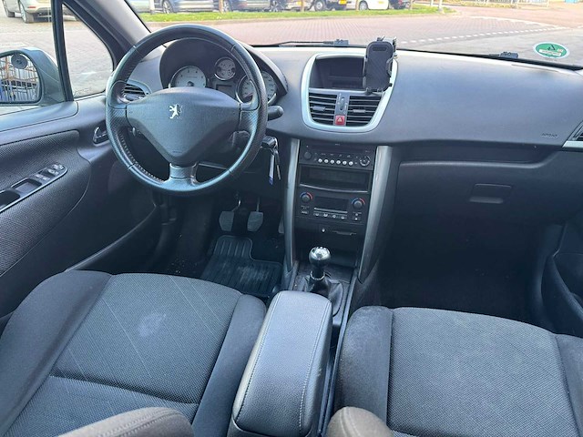 Peugeot 207 1.4 vti xs pack 95-jbl-4 - afbeelding 13 van  20