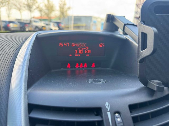 Peugeot 207 1.4 vti xs pack 95-jbl-4 - afbeelding 17 van  20