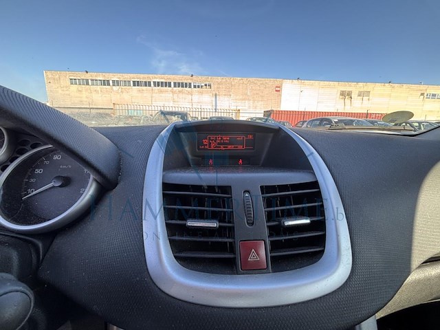 Peugeot 207 1.6 hdi x line 98g fap, 2012 - afbeelding 9 van  39