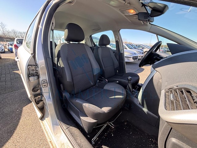 Peugeot 207 1.6 hdi x line 98g fap, 2012 - afbeelding 22 van  39