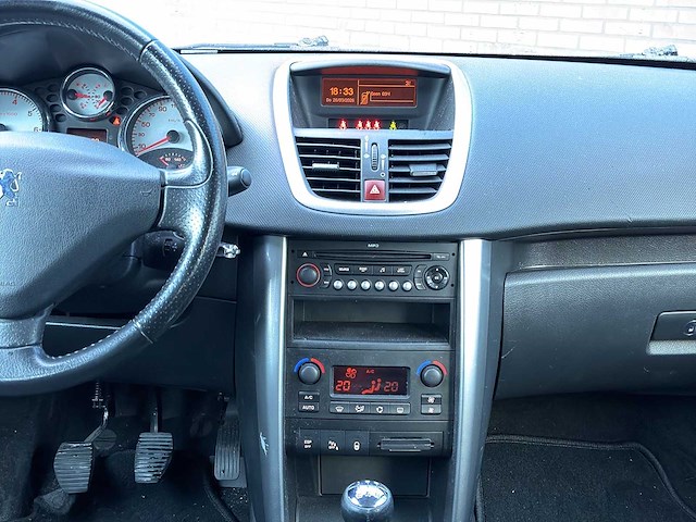 Peugeot 207 1.6 vti xs pack 2007 | 40-xx-nz - afbeelding 17 van  25