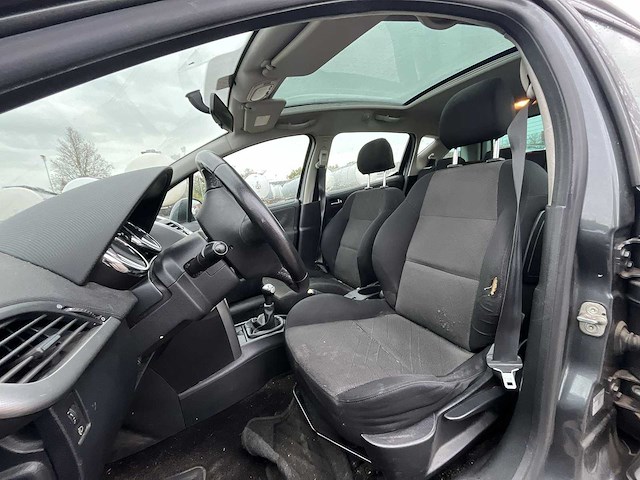 Peugeot 207 sw 1.6 vti xs 2007 | 62-xt-db - afbeelding 26 van  31