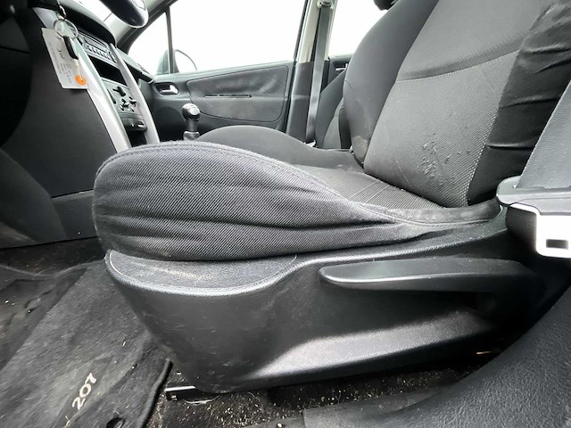 Peugeot 207 sw 1.6 vti xs 2007 | 62-xt-db - afbeelding 28 van  31