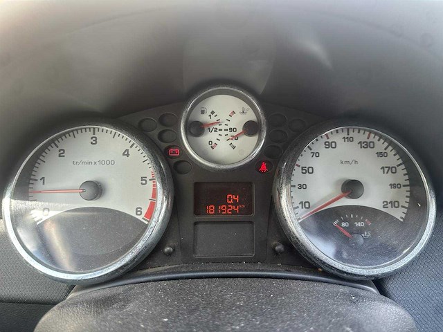 Peugeot 207 sw 1.6 vti xs 85-zl-rt - afbeelding 10 van  12