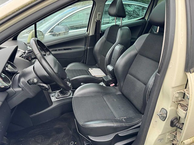 Peugeot 207 sw outdoor 1.6 vti xs 120pk 2008 -orig. nl-, 80-gkt-1 - afbeelding 12 van  18