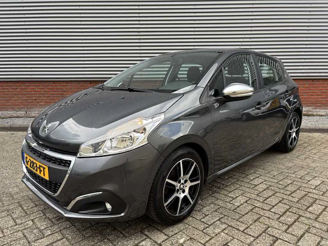 Peugeot 208 - 1.2 puretech active * g-283-ft - afbeelding 1 van  12