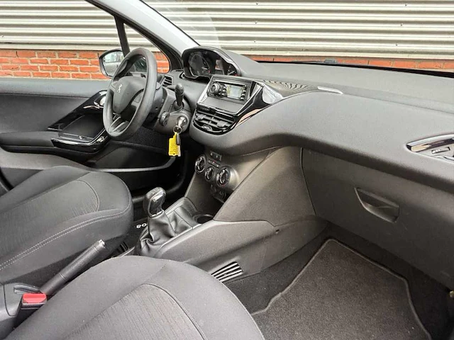 Peugeot 208 - 1.2 puretech active * g-283-ft - afbeelding 6 van  12