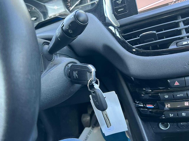 Peugeot 208 - 1.2 vti envy , 9-klr-28 - afbeelding 6 van  20