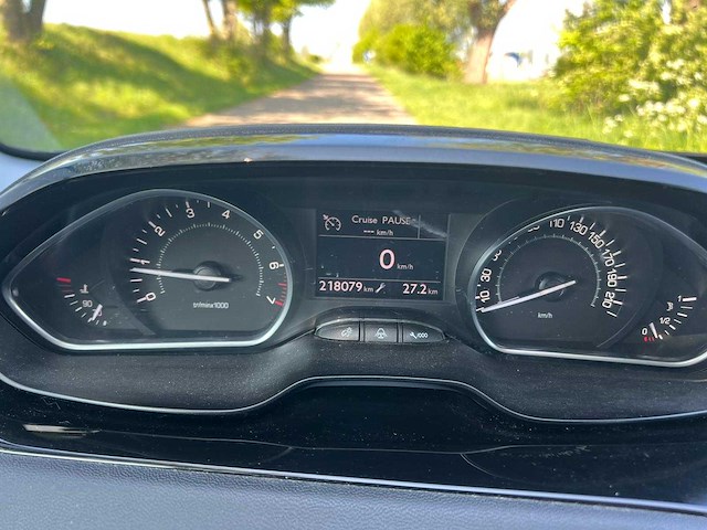 Peugeot 208 - 1.2 vti envy , 9-klr-28 - afbeelding 2 van  9
