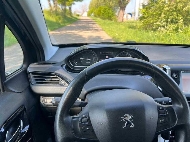 Peugeot 208 - 1.2 vti envy , 9-klr-28 - afbeelding 3 van  16