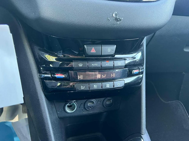 Peugeot 208 - 1.2 vti envy *, 9-klr-28 - afbeelding 7 van  20