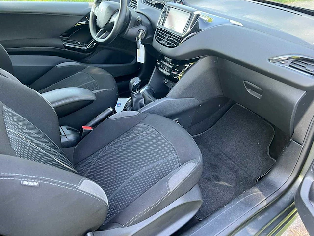 Peugeot 208 - 1.2 vti envy *, 9-klr-28 - afbeelding 13 van  20