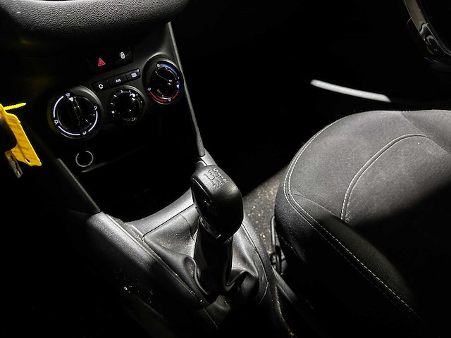 Peugeot 208 1.0 puretech access 67pk 2015 (origineel-nl), gk-426-p - afbeelding 11 van  41