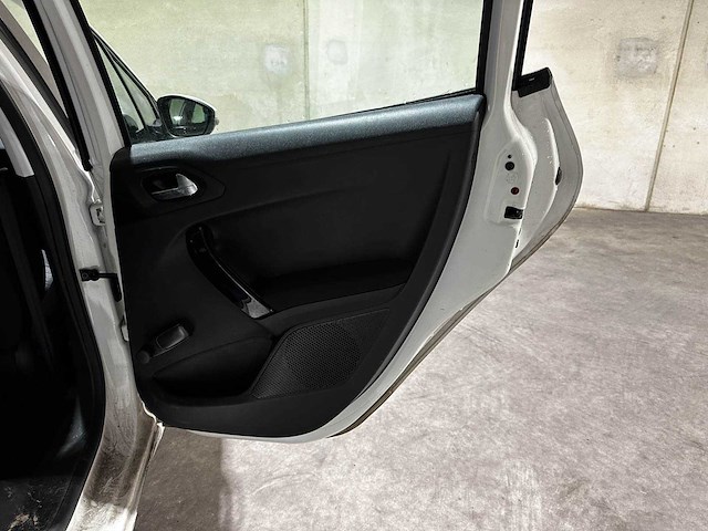 Peugeot 208 1.0 puretech access 67pk 2015 (origineel-nl), gk-426-p - afbeelding 20 van  41
