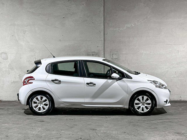 Peugeot 208 1.0 puretech access 67pk 2015 (origineel-nl), gk-426-p - afbeelding 32 van  41