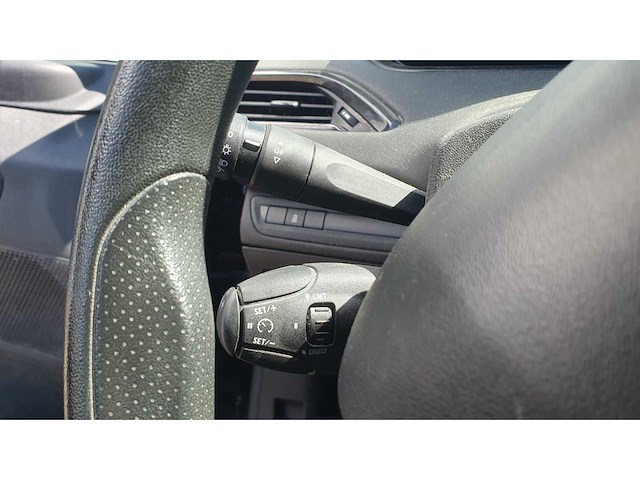 Peugeot 208 1.0 vti access, 1-tnh-60 - afbeelding 2 van  12