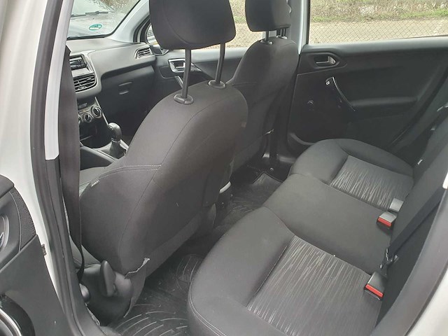 Peugeot 208 1.0 vti access, 6-szg-78 - afbeelding 1 van  9