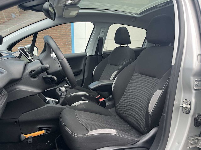 Peugeot 208 1.2 pt style pack plus 2015 | gb-470-p - afbeelding 20 van  25