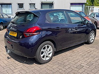 Peugeot 208 1.2 puret. signature * xt-615-z - afbeelding 8 van  11