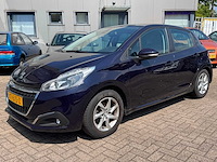 Peugeot 208 1.2 puret. signature * xt-615-z