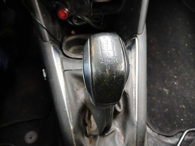 Peugeot 208 1.2 puret. signature, ; xv-849-t - afbeelding 4 van  18