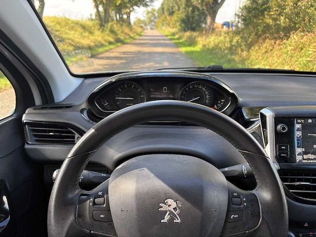 Peugeot 208 1.2 puret urban soul , hv-908-f - afbeelding 2 van  26