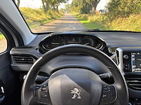 Peugeot 208 1.2 puret urban soul , hv-908-f - afbeelding 2 van  26