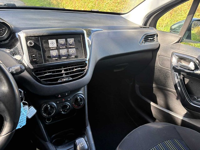 Peugeot 208 1.2 puret urban soul , hv-908-f - afbeelding 8 van  26
