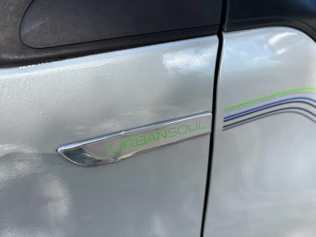 Peugeot 208 1.2 puret urban soul , hv-908-f - afbeelding 16 van  26