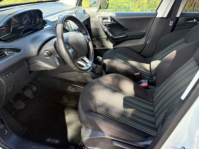 Peugeot 208 1.2 puret urban soul , hv-908-f - afbeelding 19 van  26