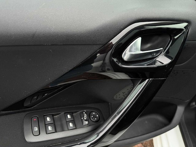 Peugeot 208 1.2 puretech access, rt-612-k - afbeelding 7 van  21