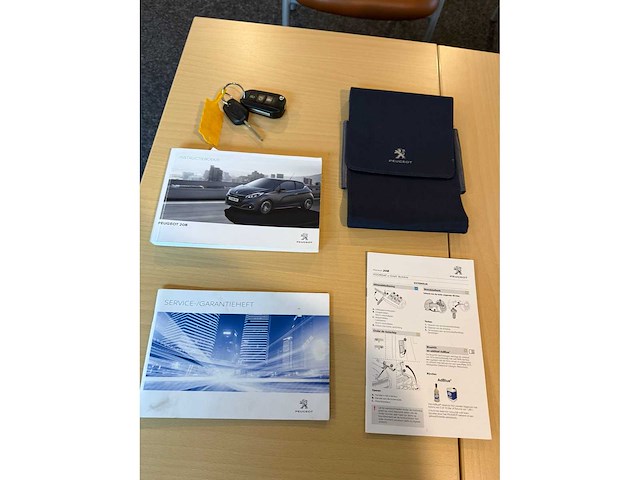 Peugeot 208 1.2 puretech access, rt-612-k - afbeelding 11 van  21