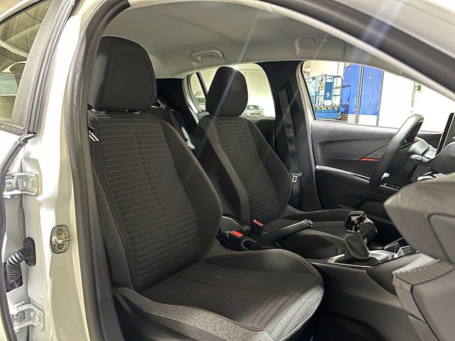 Peugeot 208 1.2 puretech active 74pk 2023 (origineel-nl+1e eigenaar), r-957-zg - afbeelding 37 van  45