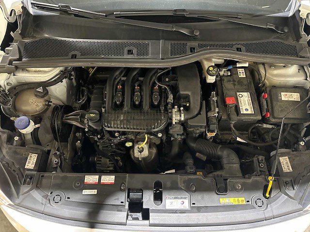 Peugeot 208 1.2 puretech active 74pk 2023 (origineel-nl+1e eigenaar), r-957-zg - afbeelding 39 van  45