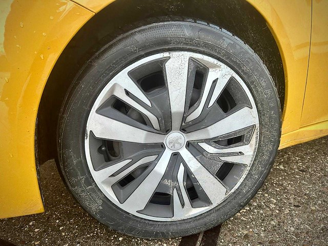 Peugeot 208 1.2 puretech active; k-746-nd - afbeelding 12 van  16