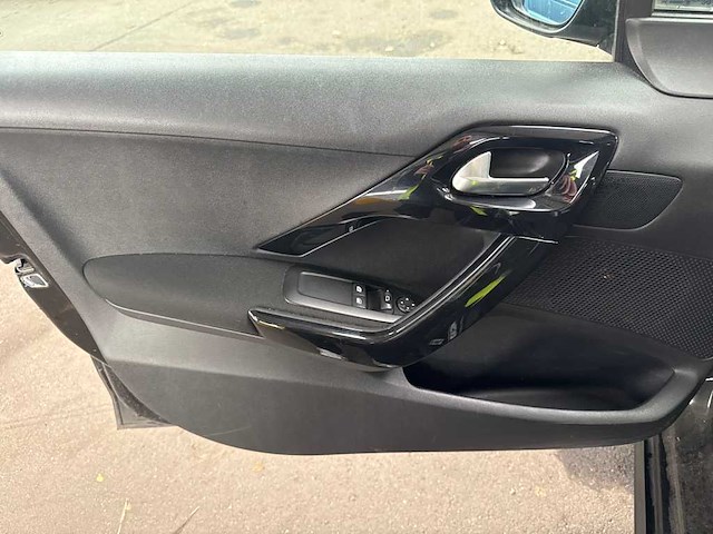Peugeot 208 1.2 puretech active; pj-747-x - afbeelding 3 van  4