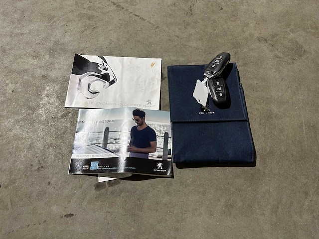 Peugeot 208 1.2 puretech allure 101pk 2020, j-094-vx - afbeelding 28 van  40